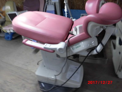 Gynecological examination table 1