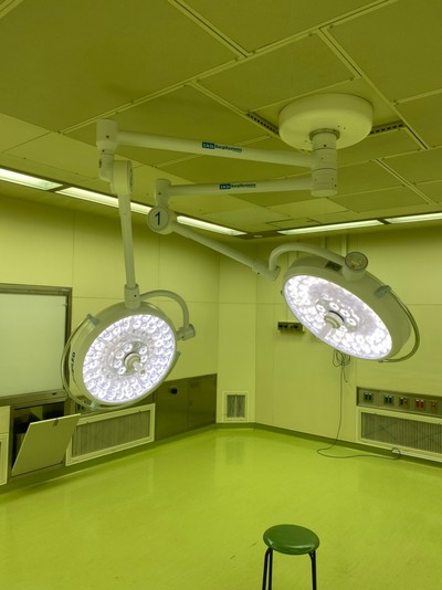 Surgical light 1