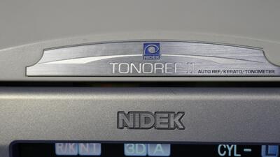 Auto Keratometer / Tonometer 2